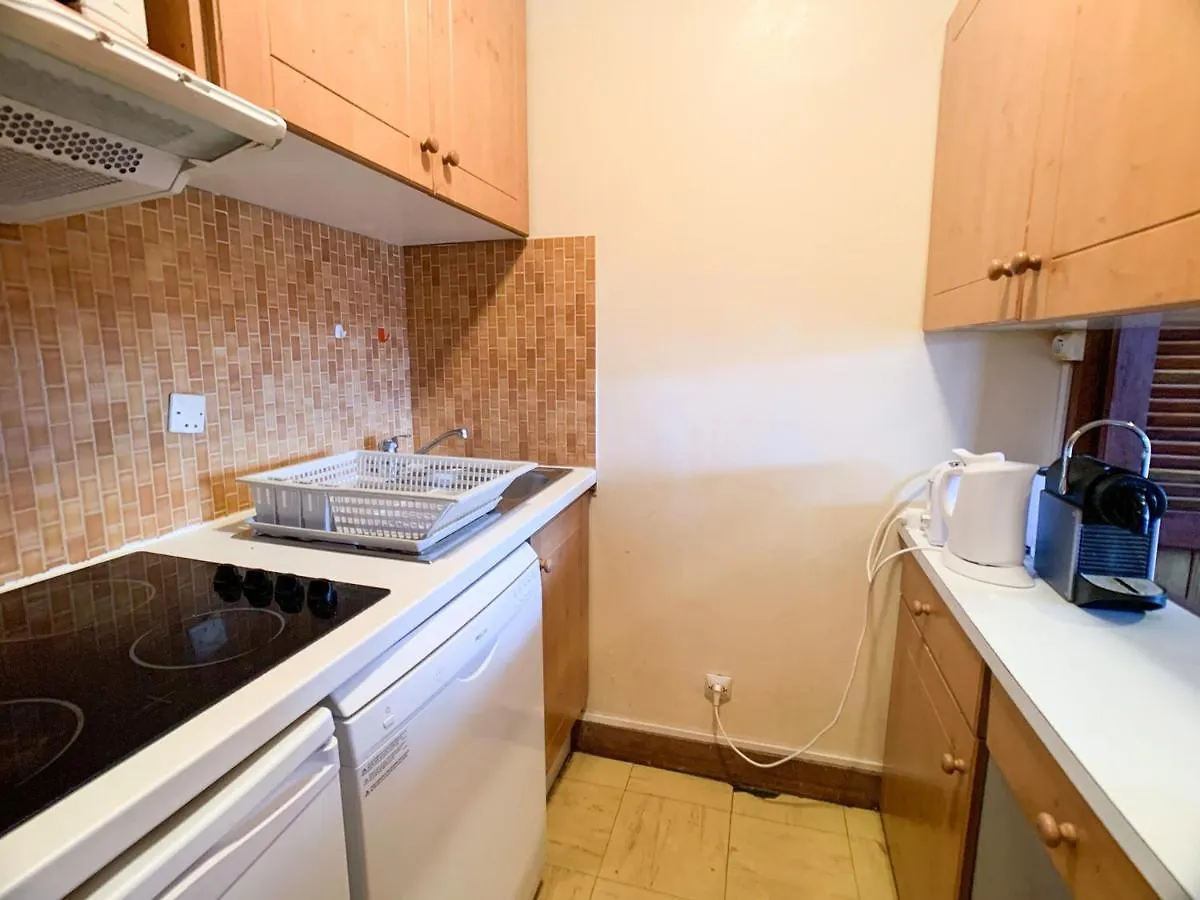 Appartement 2 Pieces, 6 Pers, Balcon, Proche Pistes Et Commerces - Val Claret, Tignes - Fr-1-502-346 0*,  France